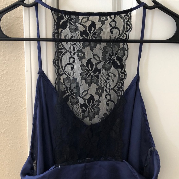 Navy lacy back Mikey & Joey top - Picture 3 of 4